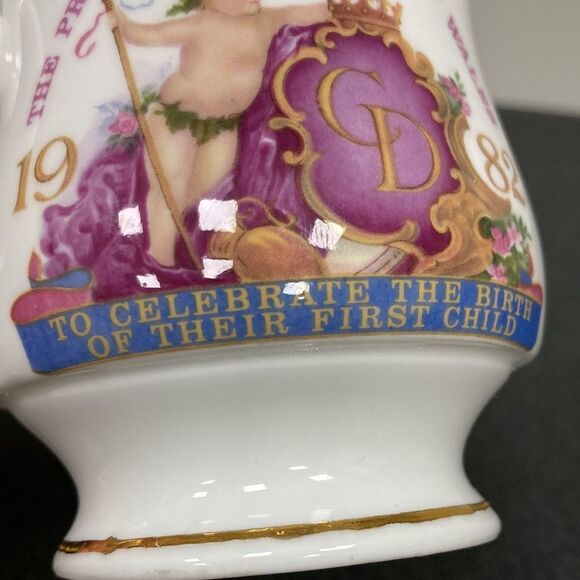 1982 Royal Mug Commemorative Birth of‎ Prince William to Charles and Diana - Picture 10 of 13